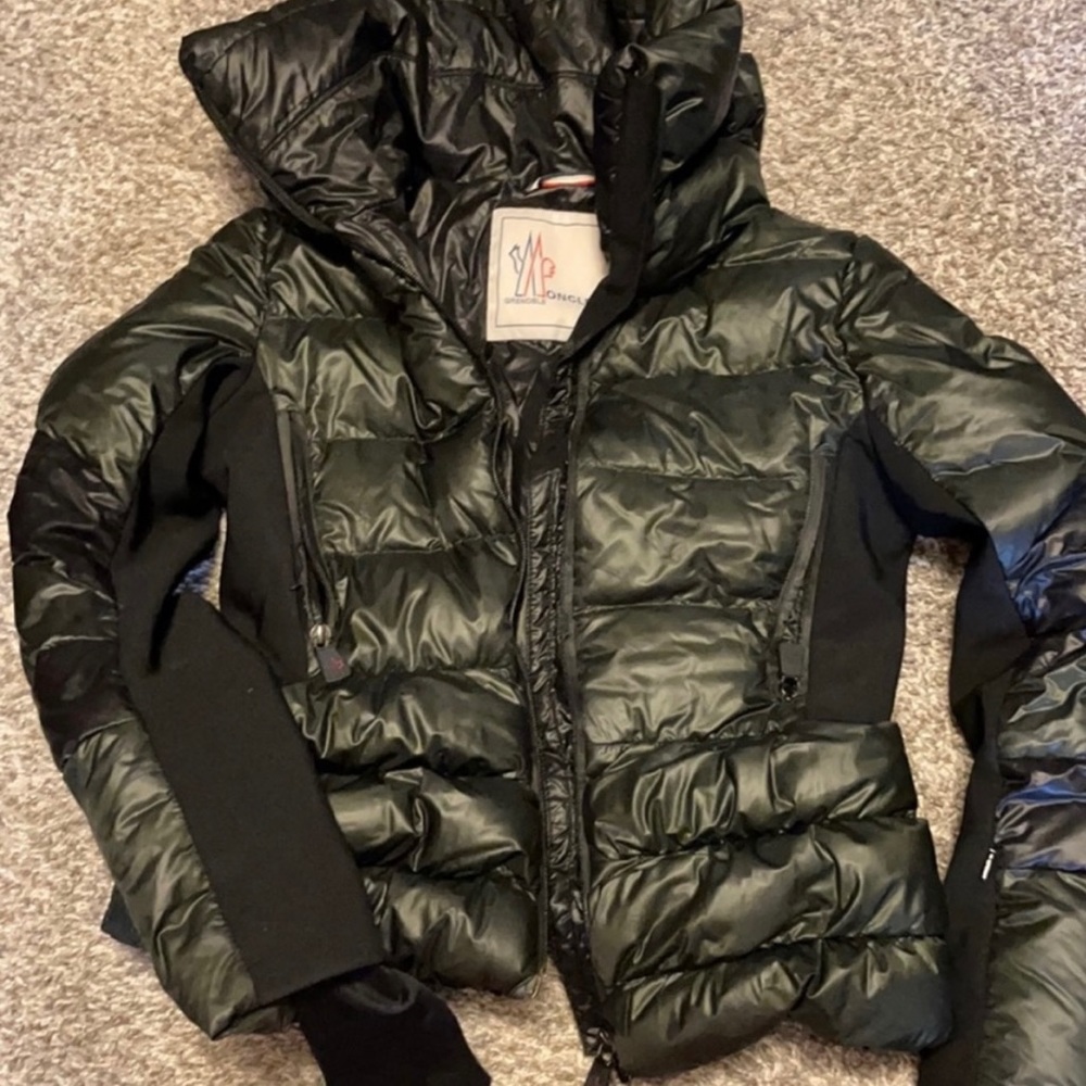 Moncler ski jacket XS